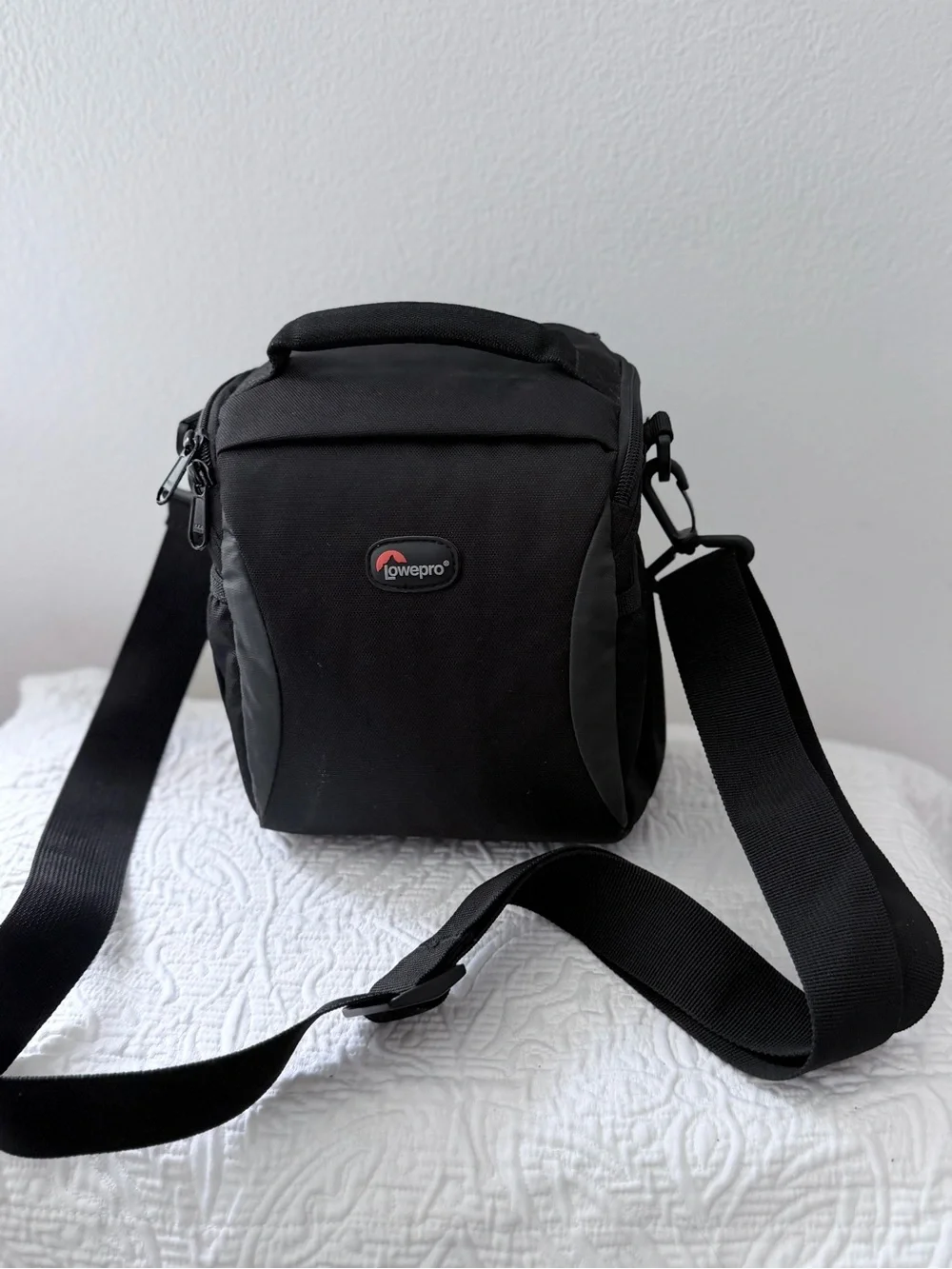Lowepro Format 140 Camera Shoulder Bag Black Padded DSLR Mirrorless Case